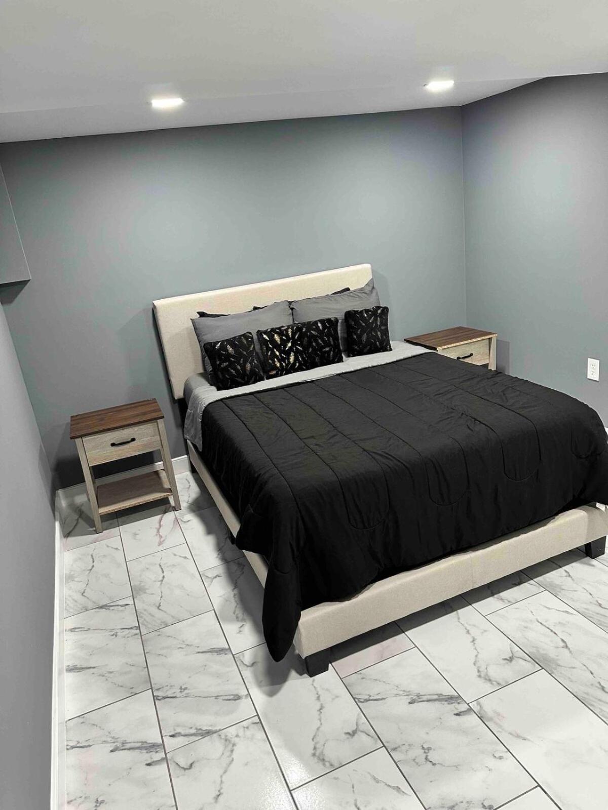 Lovely Basement 1-Bedroom With Free Parking Вашингтон Экстерьер фото