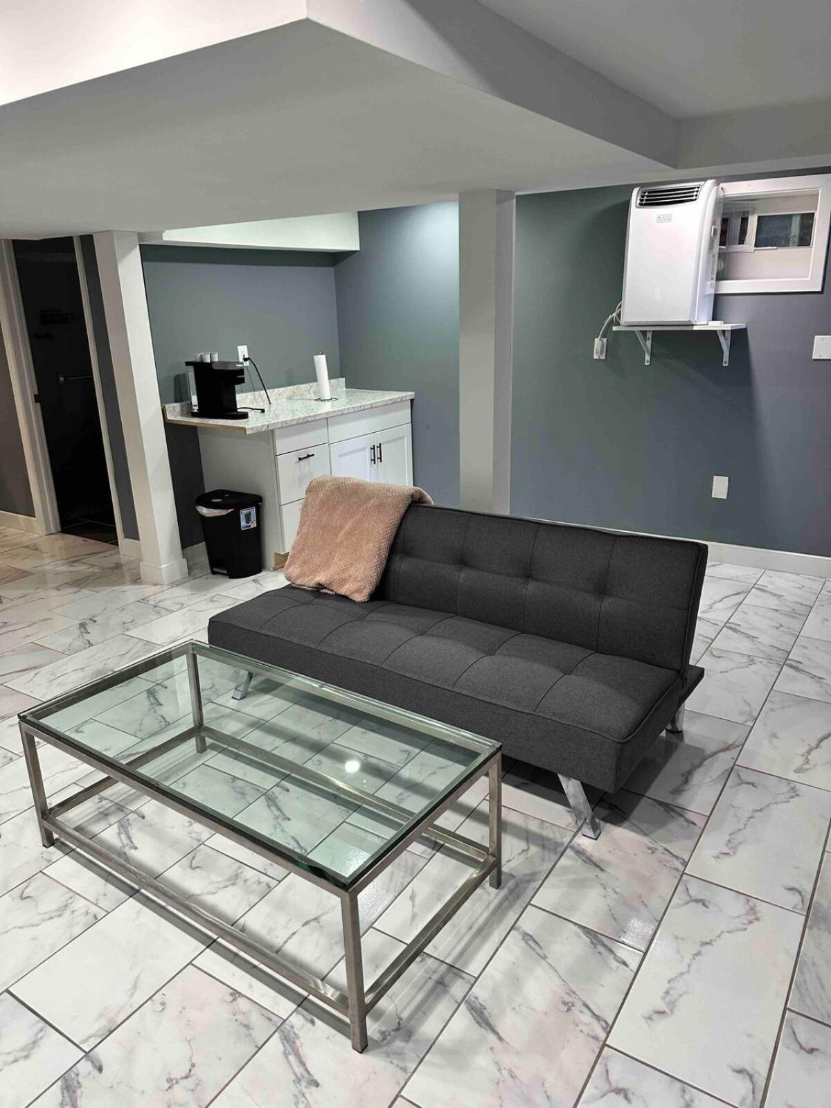 Lovely Basement 1-Bedroom With Free Parking Вашингтон Экстерьер фото